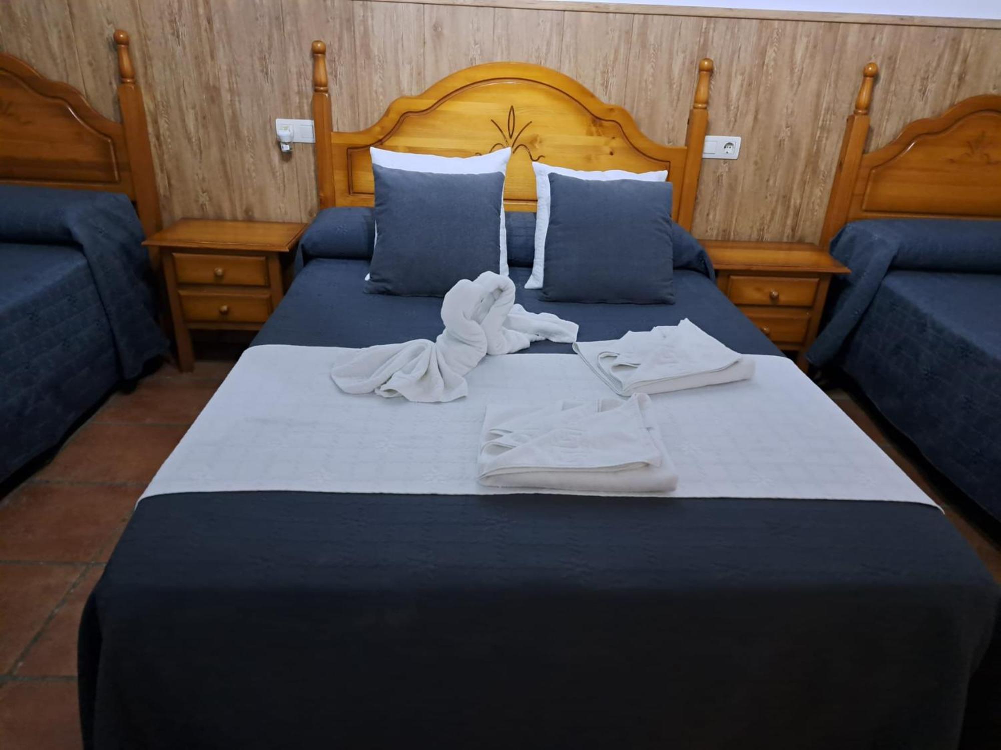 Hostal Brenaverde Gaucín Eksteriør billede